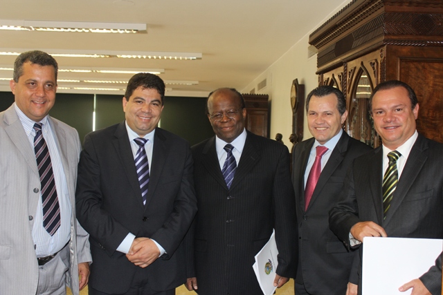 Foto casual com ministro do STF foi usada para promover 'a&ccedil;&atilde;o' do deputado