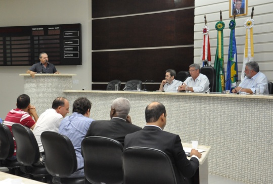 Prefeito eleito tamb&eacute;m ouviu sugest&otilde;es feitas pelos vereadores - Foto Marcos Magalh&atilde;es/GazetaMT