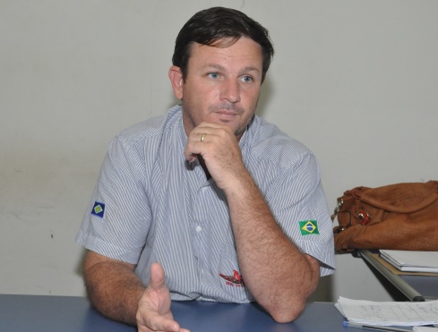 O secret&aacute;rio de Finan&ccedil;as, Fabiano Dalla Valle, est&aacute; preocupado com o risco de bloqueio dos repasses
