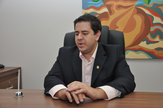 Ibrahim Zaher, presidente da C&acirc;mara, defende legalidade e pediu compreens&atilde;o dos colegas