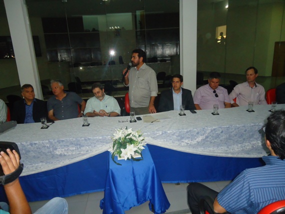 No mesmo ato, o vice-governador assinou termo de ades&atilde;o com diversas prefeituras da regi&atilde;o interessadas em participar do programa - Foto GazetaMT