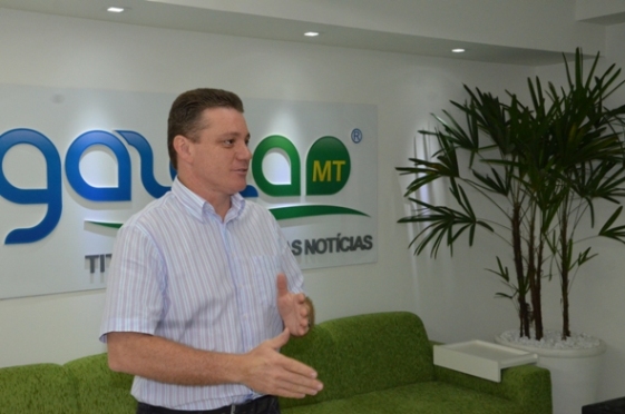 'Se economizamos com o combust&iacute;vel, sobra dinheiro para gastar com o que o povo precisa', defendeu o vereador Carlos Vanzeli - Foto Marcos Magalh&atilde;es/GazetaMT