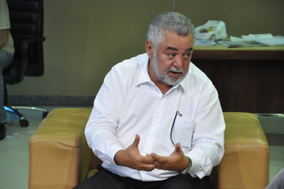 'Lavar as m&atilde;os ou enfrentar os desgaste com erros dos outros? Preciso de ajuda para tomar uma decis&atilde;o!', desabafou o prefeito Percival Muniz - Foto Marcos Magalh&atilde;es/GazetaMT
