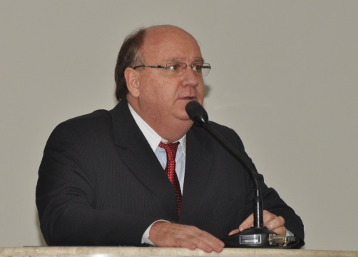Manoel da Silva Neto disse ser favor&aacute;vel, mas teme problemas com a medida