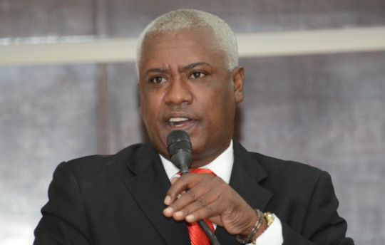 Adonias Fernandes (PMDB) se confundiu sobre origem e destino dos recursos