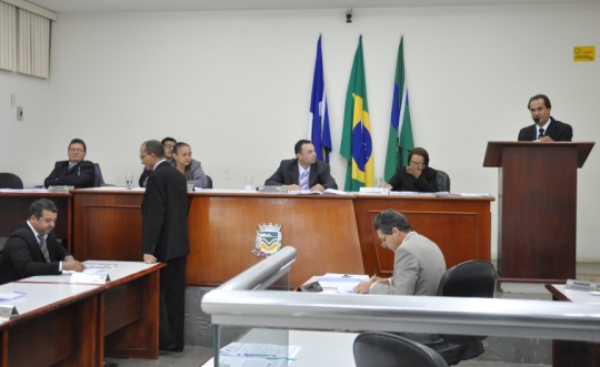 Prefeita n&atilde;o conseguiu os quatro votos que precisava para impedir recebimento da den&uacute;ncia