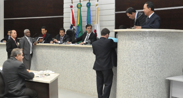 Vereadores se reuniram com prefeito para discutir altera&ccedil;&otilde;es.