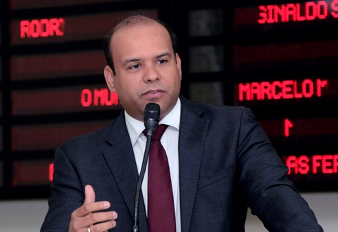 'O que n&oacute;s estamos propondo &eacute; dar uma organizada geral na paisagem urbana da cidade', defendeu Thiago Muniz - Foto Luan Dourado/GazetaMT