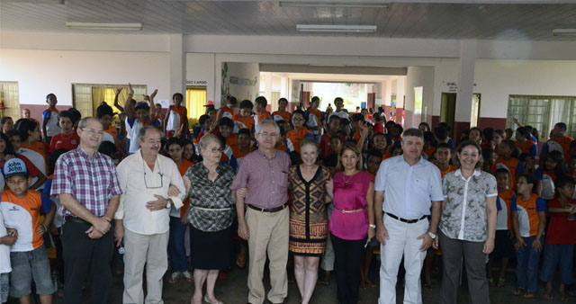 Homenagem feita pela comunidade escolar emocionou familiares de Bonifácio Sachetti