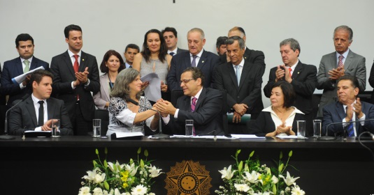 Renata Campos, vi&uacute;va de Eduardo, participou da sess&atilde;o na C&acirc;mara dos Deputados