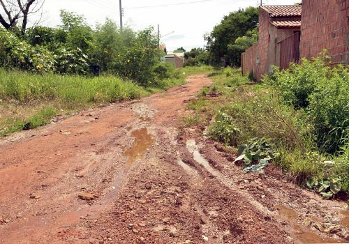 O segundo pacote de obras anunciado por Muniz, que inclui asfalto e drenagem nos bairros Vila Rica, Padre Lothar, Ant&ocirc;nio Geraldini, Ana Carla 2, Parque Universit&aacute;rio e Vila Goulart, al&eacute;m do prolongamento da avenida Rio Branco at&eacute; o Anel Vi&aacute;rio.