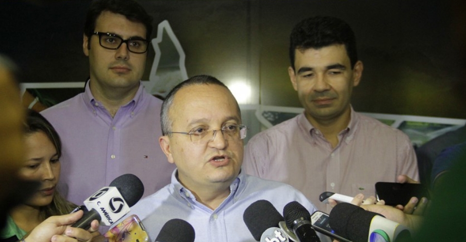 Taques quer auditoria em contratos e avalia&ccedil;&atilde;o dos incentivos fiscais no Estado