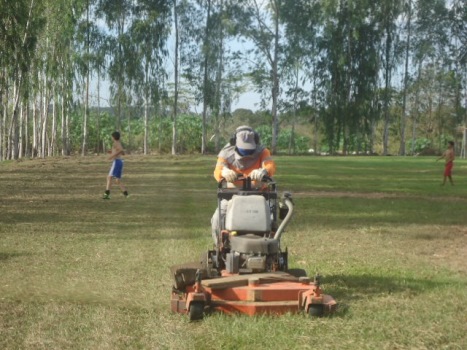 Na sede do distrito houve a troca das lâmpadas que estavam queimadas, limpeza do depósito de lixo e aplicação de 40 toneladas de CBUQ para o fechamento dos buracos nas vias pavimentadas.