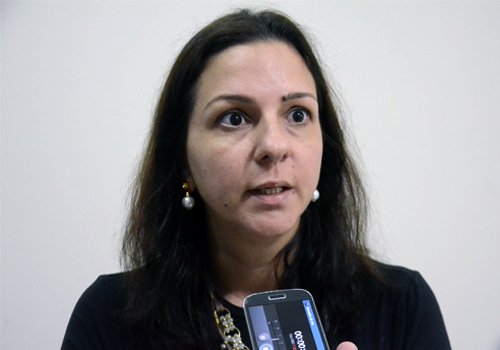'Temos o maior interesse em resolver logo isso para n&atilde;o prejudicarmos ainda mais a nossa popula&ccedil;&atilde;o', afirmou a secreta&acute;ria de aDminsitra&ccedil;&atilde;o, Elizabeth Piccolo - Foto Luan Dourado/GazetaMT