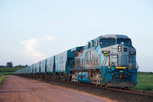 Locomotiva azul - Rumo All. Foto - Assessoria