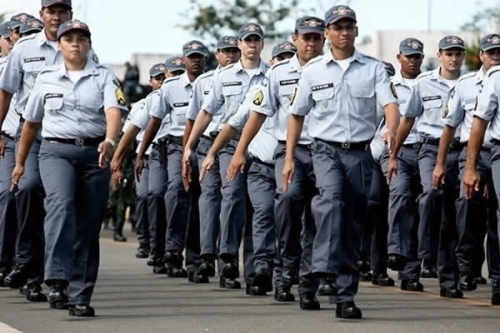 A proposta que pretende incluir a disciplina de primeiros socorros   na forma&ccedil;&atilde;o de soldados das pol&iacute;cias militares &eacute; da deputada Fl&aacute;via Morais (PDT-GO). FOTO: Internet