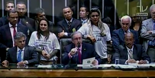 Sess&atilde;o tumultuada na C&acirc;mara n&atilde;o consegue vota&ccedil;&atilde;o m&iacute;nima para aprovar redu&ccedil;&atilde;o da maioridade penal. Foto - Reprodu&ccedil;&atilde;o TV C&acirc;mra