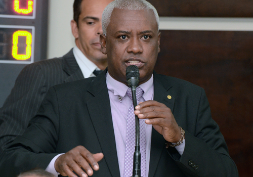 Adonias Fernandes, vereador e presidente da comissão de orçamento da casa, foi um dos parlamentares que elogiou a iniciativa. Foto - Luan Dourado