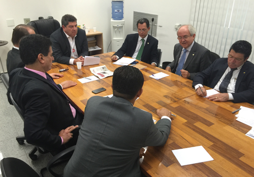 Bancadas estadual e federal de MT reunidas em Bras&iacute;lia, na manh&atilde; desta quarta-feira(14) Foto: Assessoria