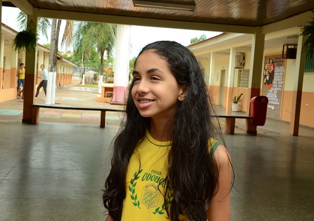 'Além de ser mérito da escola, também é mérito dos alunos, pois nós também participamos de tudo na escola', disse a estudante Ana Flávia, sobre a premiação de sua escola - Foto Wagner Montanari/GazetaMT