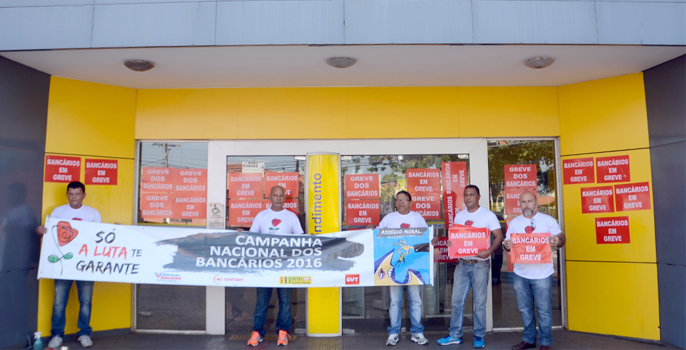 Representantes do Sindicato dos Bancários em Rondonópolis. Foto: Luan Dourado/GazetaMT