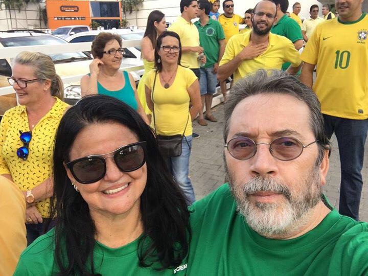 Vice prefeito de Rondon&oacute;polis durante a manifesta&ccedil;&atilde;o popular do &uacute;ltimo domingo. Salles &eacute; o mais cotado a ser candidato a prefeito pelo PSDB em 2016 Foto - Rede Social