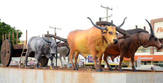 Monumento faz parte da primeira fase de revitalização da praça. Foto: Luan Dourado/GazetaMT