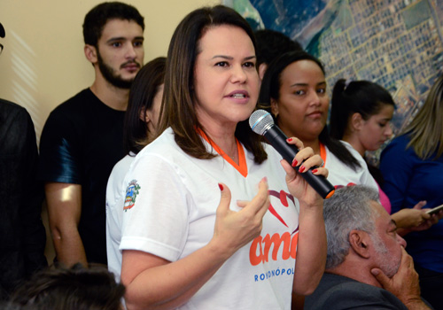 Primeira-dama e secretária municipal de Educação, Ana Carla Muniz apresenta passo a passo do "Amo Rondonópolis"  / Foto: Luan Dourado - GazetaMT