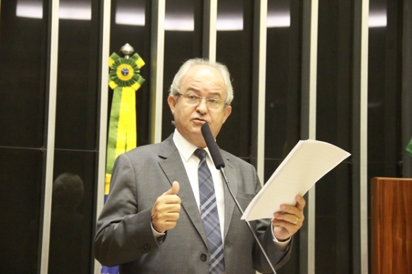 Deputado defende emendas parlamentares para hospitais tratarem os doentes com c&acirc;ncer. Foto: Assessoria