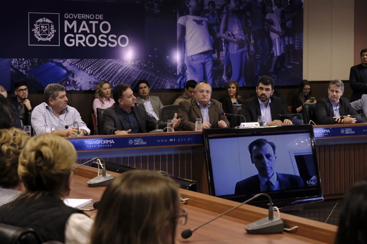 Videoconfer&ecirc;ncia para tratar da concess&atilde;o. (Foto: divulga&ccedil;&atilde;o Sinfra-MT)