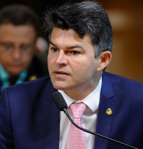 Senador Jos&eacute; Medeiros