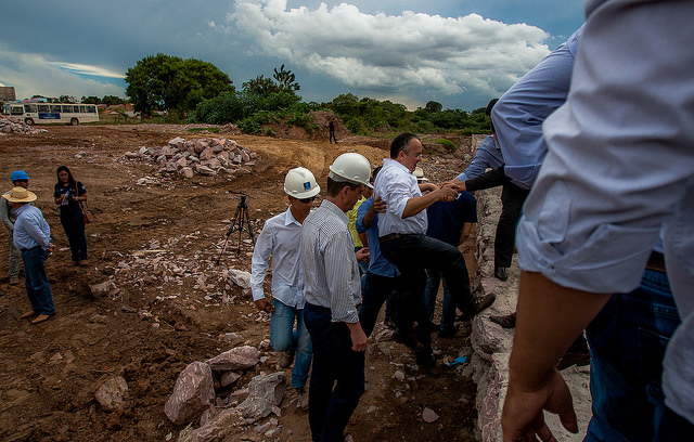 Governador Pedro Taques visitou a obra. Foto: Assessoria/Sinfra