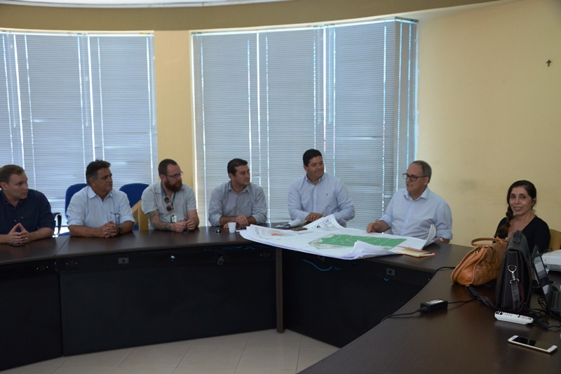 Uma parceria entre a Prefeitura e Sicredi Sul/MT vai garantir a ado&ccedil;&atilde;o do espa&ccedil;o. Foto: Wheverton Barros.