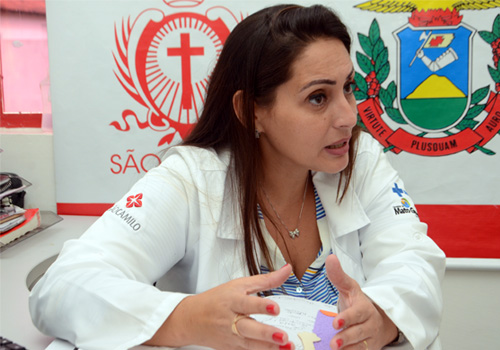 Eslany Morais de Carvalho garante que em Rondon&oacute;polis o estoque &eacute; bom. Foto: Luan Dourado/ GazetaMT