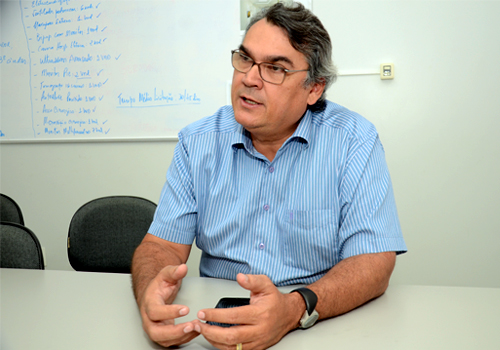 Doutor Kemper Carlos Pereira, cirurgi&atilde;o dentista