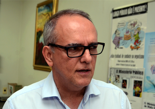 Prefeito diz que contratar pelo Cons&oacute;rcio &eacute; mais leg&iacute;timo que chamar os concursados. Foto: Luan Dourado/GazetaMT