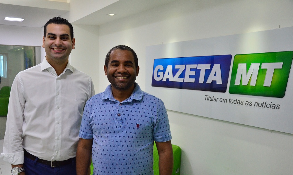 Jos&eacute; Olavo Pio e Frei Andr&eacute; Luiz dos Santos, membro da comiss&atilde;o organizadora. (Foto: Sirlei Alves/GazetaMT)