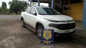 Ve&iacute;culo com registro de roubo na cidade de Rondon&oacute;polis. (Foto: divulga&ccedil;&atilde;o PRF/MT)