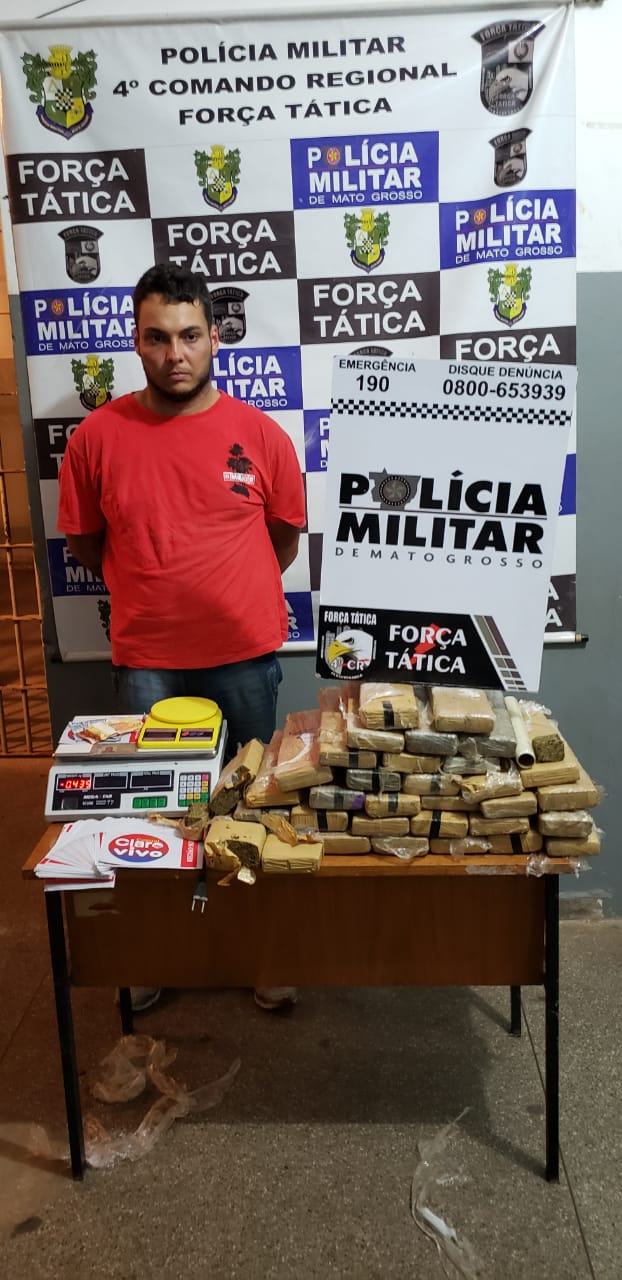 Suspeito detido por tr&aacute;fico de drogas em Rondon&oacute;polis. Foto: Divulga&ccedil;&atilde;o