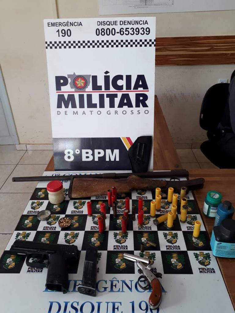 Material foi encontrado em resid&ecirc;ncias de suspeito. Foto: PM/MT)