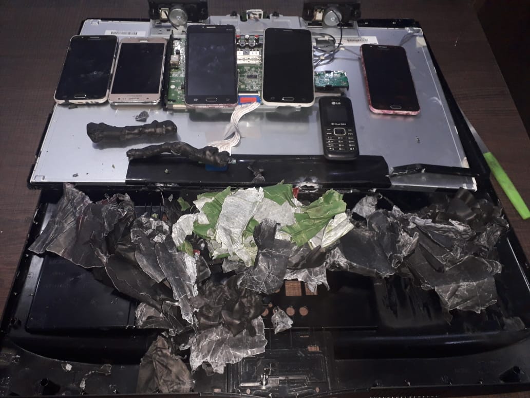 Materiais apreendidos pelos agentes penitenci&aacute;rios. (Foto: divulga&ccedil;&atilde;o)