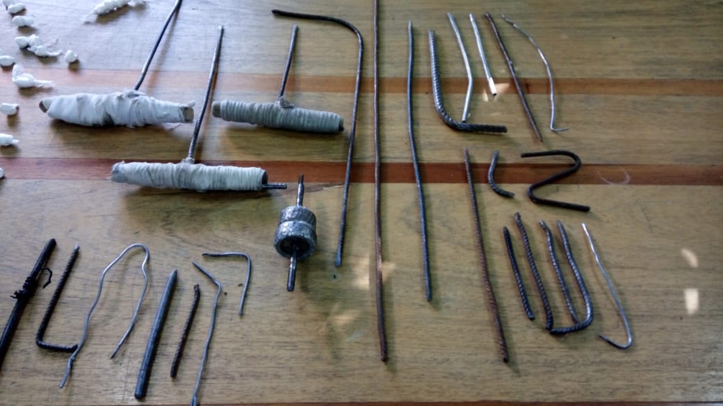 Mais de 90 armas artesanais (chu&ccedil;os, facas) foram apreendidos na opera&ccedil;&atilde;o. (Foto: divulga&ccedil;&atilde;o Sejudh) 