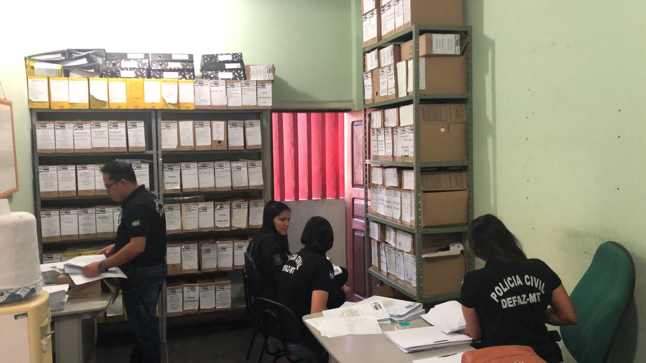 Quatro buscas s&atilde;o realizadas na prefeitura e um mandado na cidade de Uberl&acirc;ndia (MG), em uma empresa. (Foto: divulga&ccedil;&atilde;o PJC/MT)