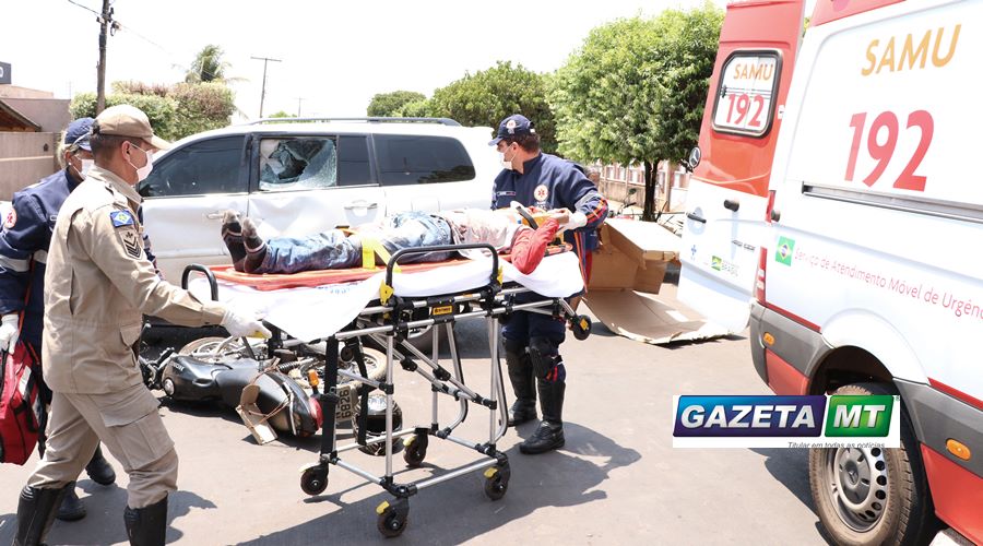 Vítima sendo socorrida Foto: MESSIAS FILHO / GAZETA MT