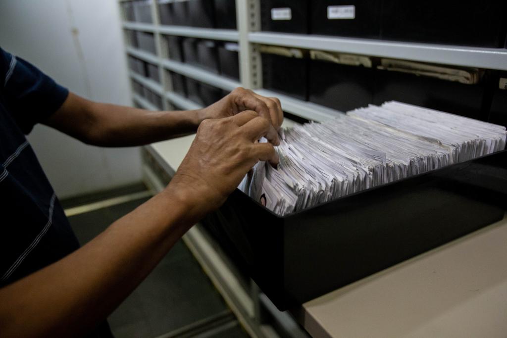 Estado tem a meta de iniciar a impress&atilde;o dos novos documentos a partir de abril. (Foto: Secom/MT)