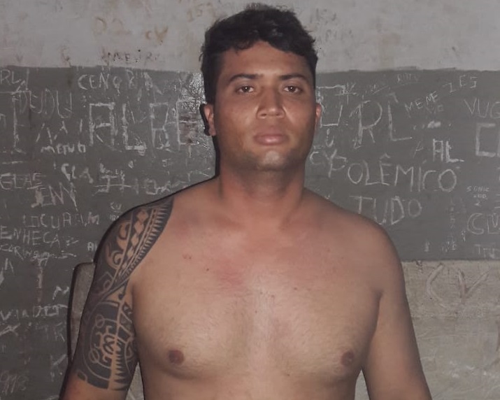 O vigilante Bruno de Lima Pereira, 27 anos acusado de assassinar a atendente de portaria Renecl&eacute;ia Aparecida Bispo, 41 anos foi interceptado e preso pela PM nessa madrugada - Foto Divulga&ccedil;&atilde;o