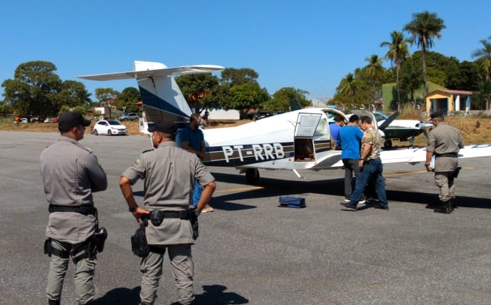 Aeronave que transportava a carga de ouro. (Foto: divulga&ccedil;&atilde;o PM/MT)