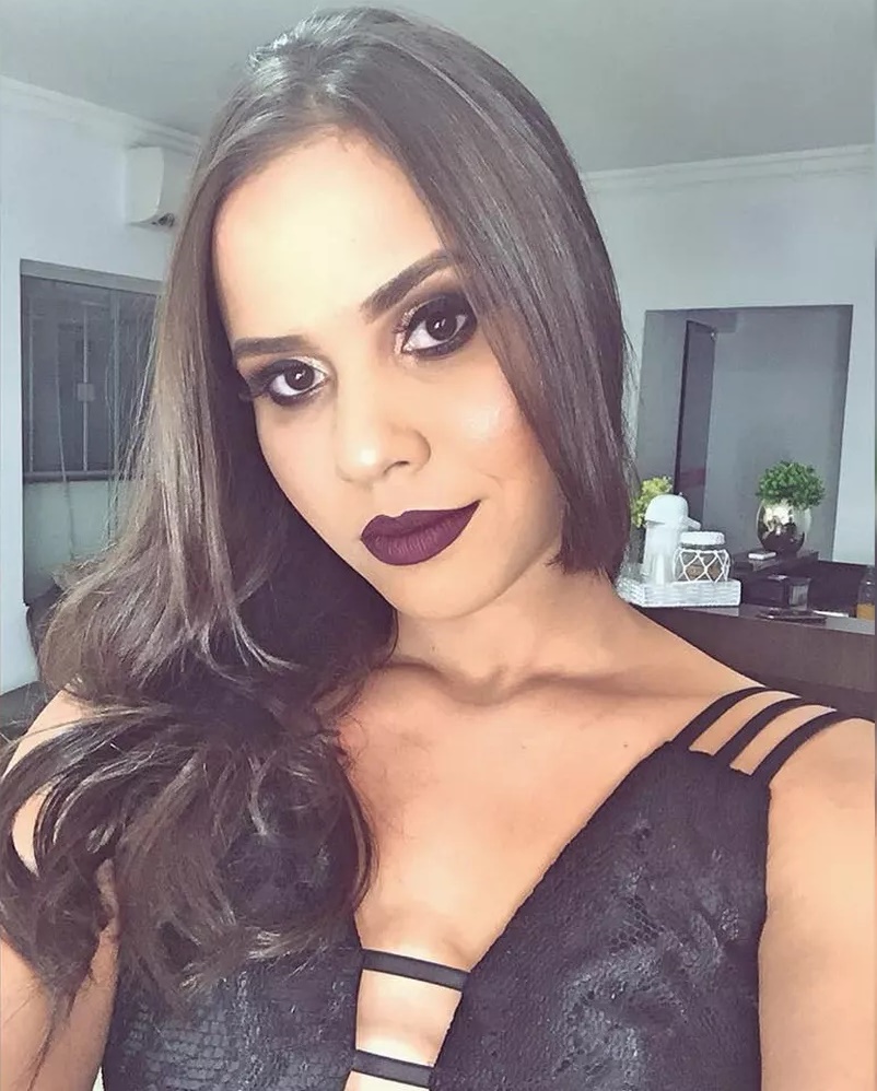 Sinara Menandes Porto, de 21 anos, morreu afogada em cachoeira