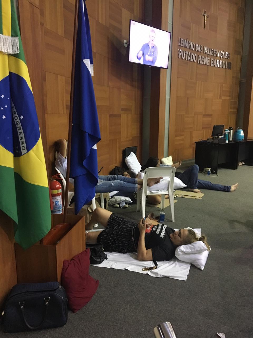 Servidores ocupam AL em Cuiab&aacute;. Foto: Digulga&ccedil;&atilde;o