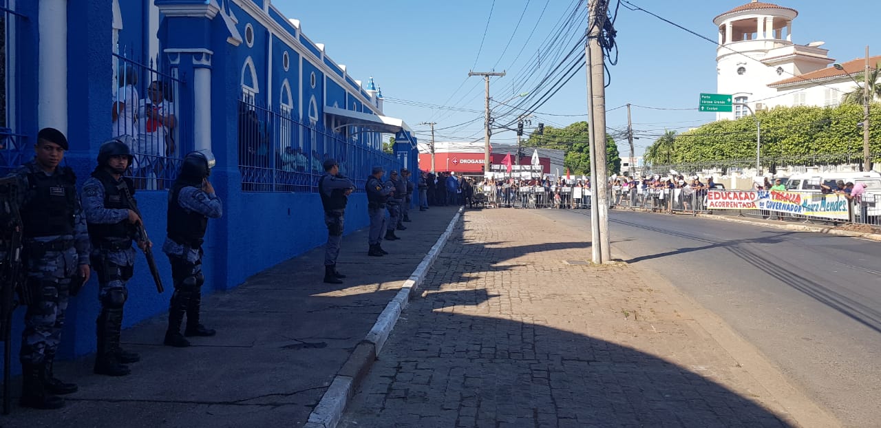 Categoria realiza manifesta&ccedil;&atilde;o na solenidade de reabertura da Santa Casa. Foto: Reprodu&ccedil;&atilde;o. 